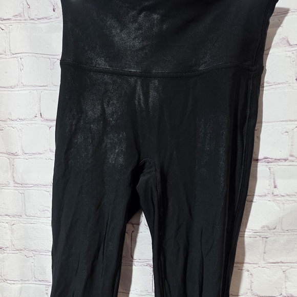 SPANX Shiny Black Leggings Sz Small - Picture 2 of 5